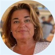 Profesora de Español nativa con experiencia de 5 años, imparto clases para niños y adultos.